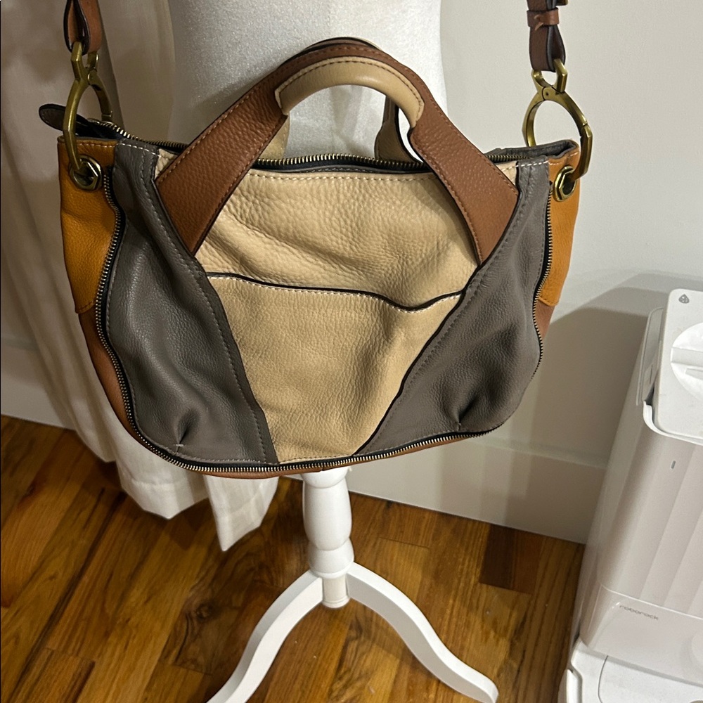 orYANY Elegant Leather Tan and Brown Bag - Picture 5 of 10